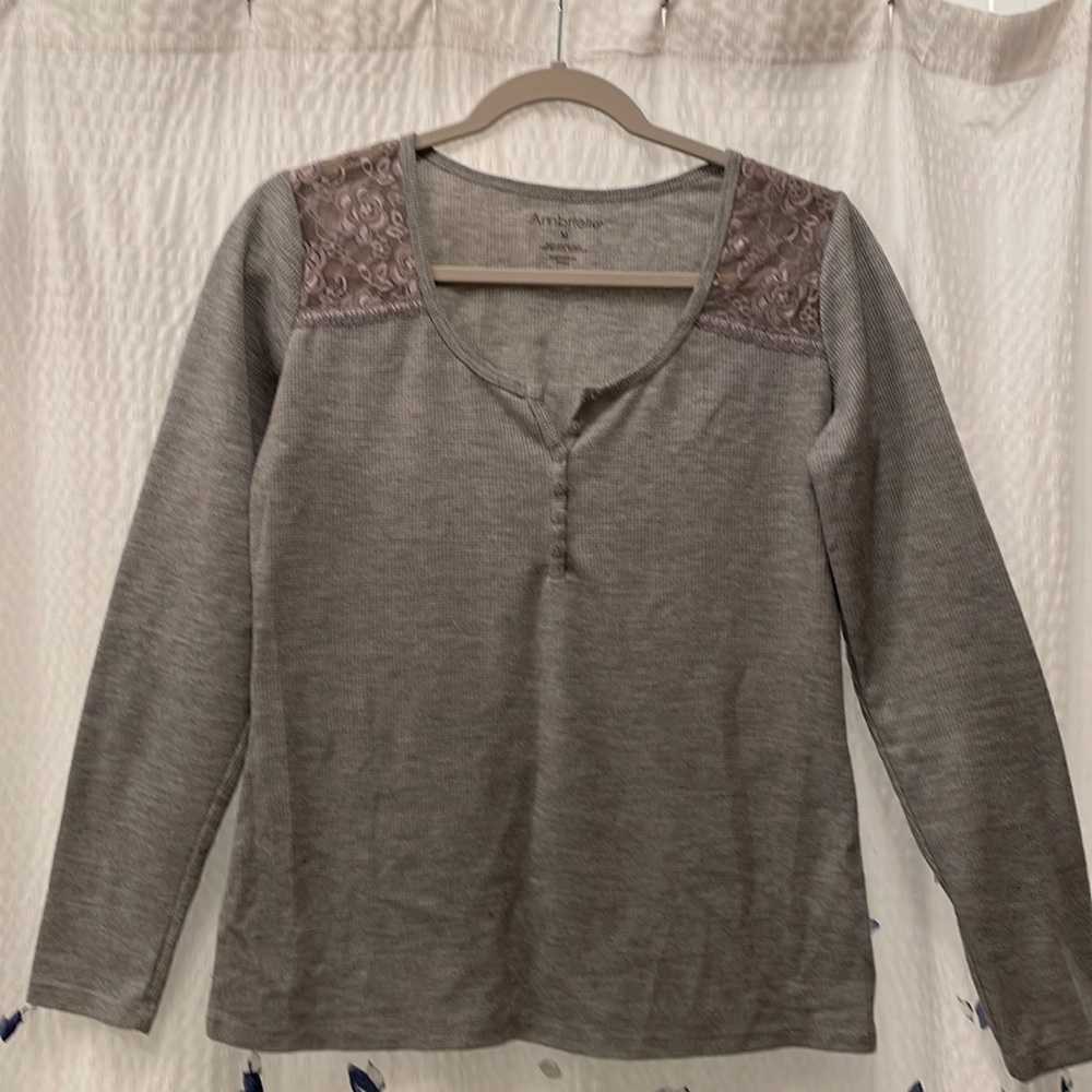 Ambrielle Pajama Top